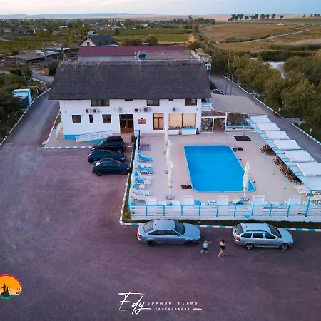 אתר נופש Casa Pescarilor 3*